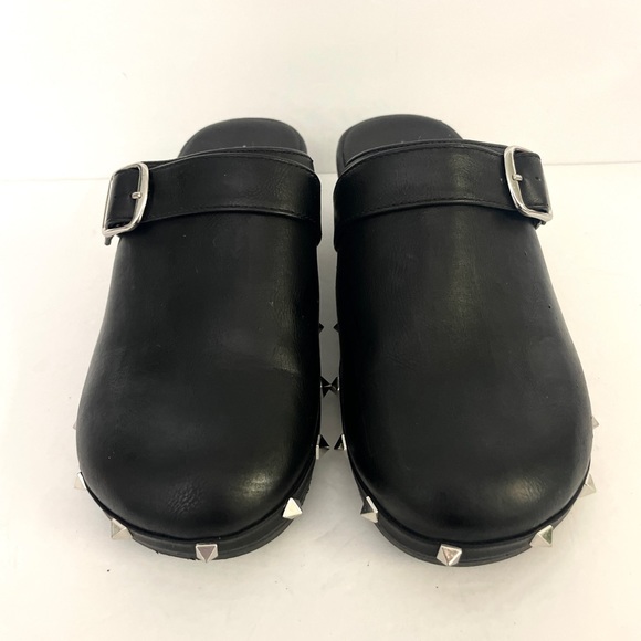 Torrid PU Studded Clog Size 7WW - Picture 2 of 6